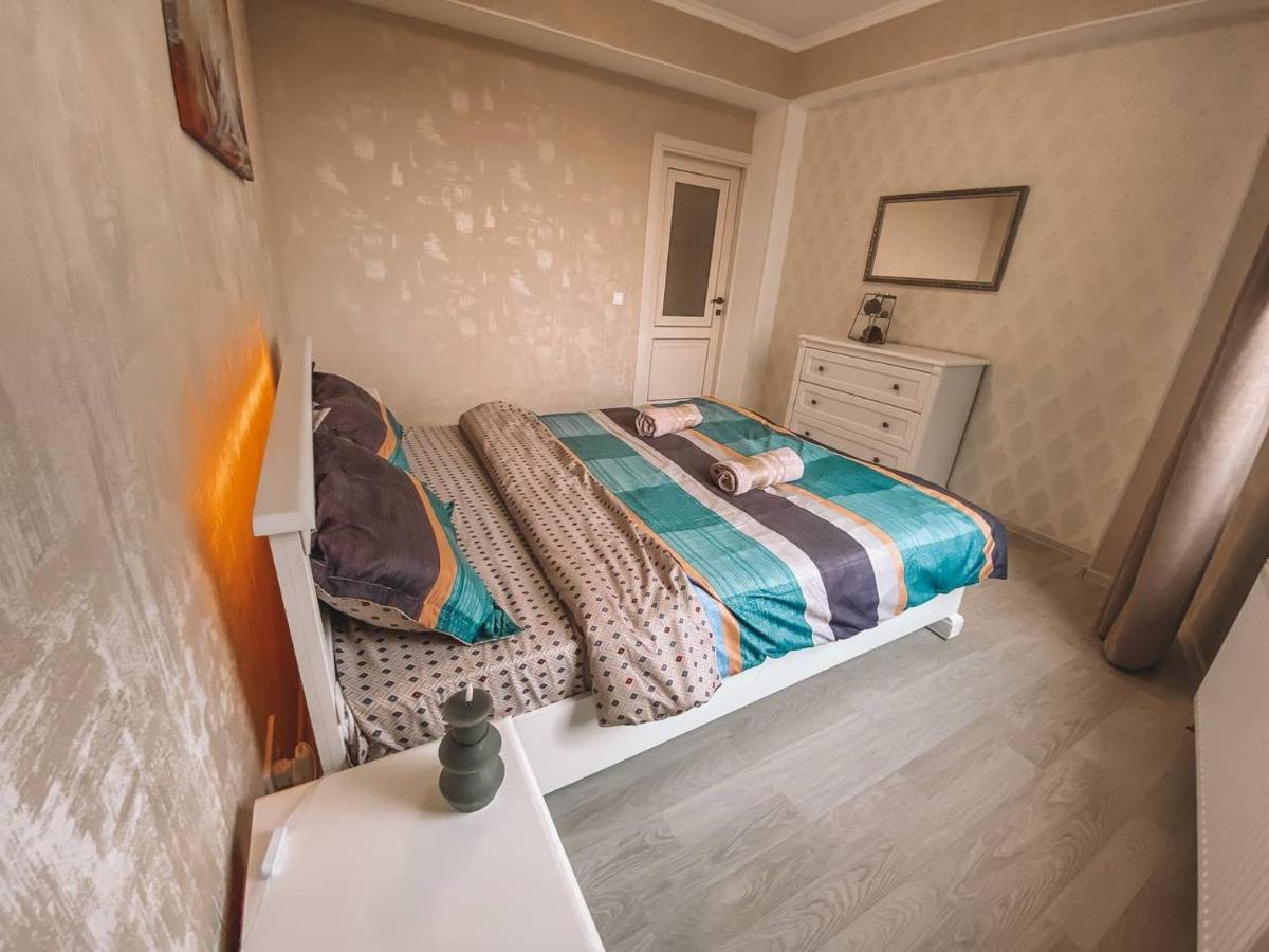 Luxury Sky Apartment Chisinau Bagian luar foto