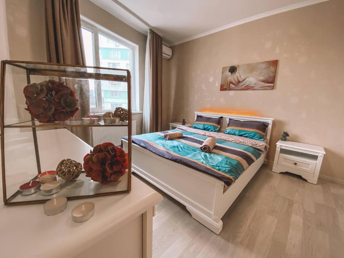 Luxury Sky Apartment Chisinau Bagian luar foto