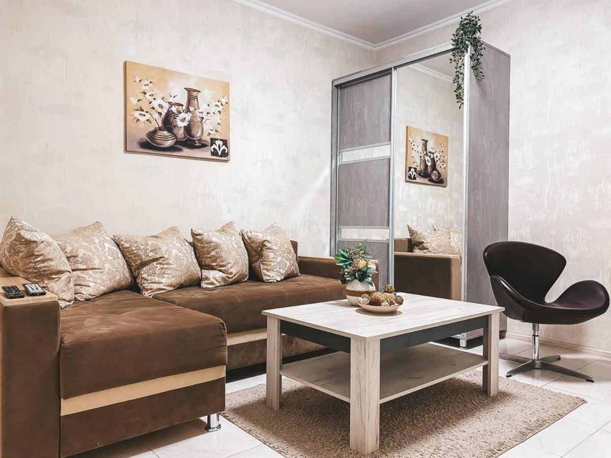 Luxury Sky Apartment Chisinau Bagian luar foto