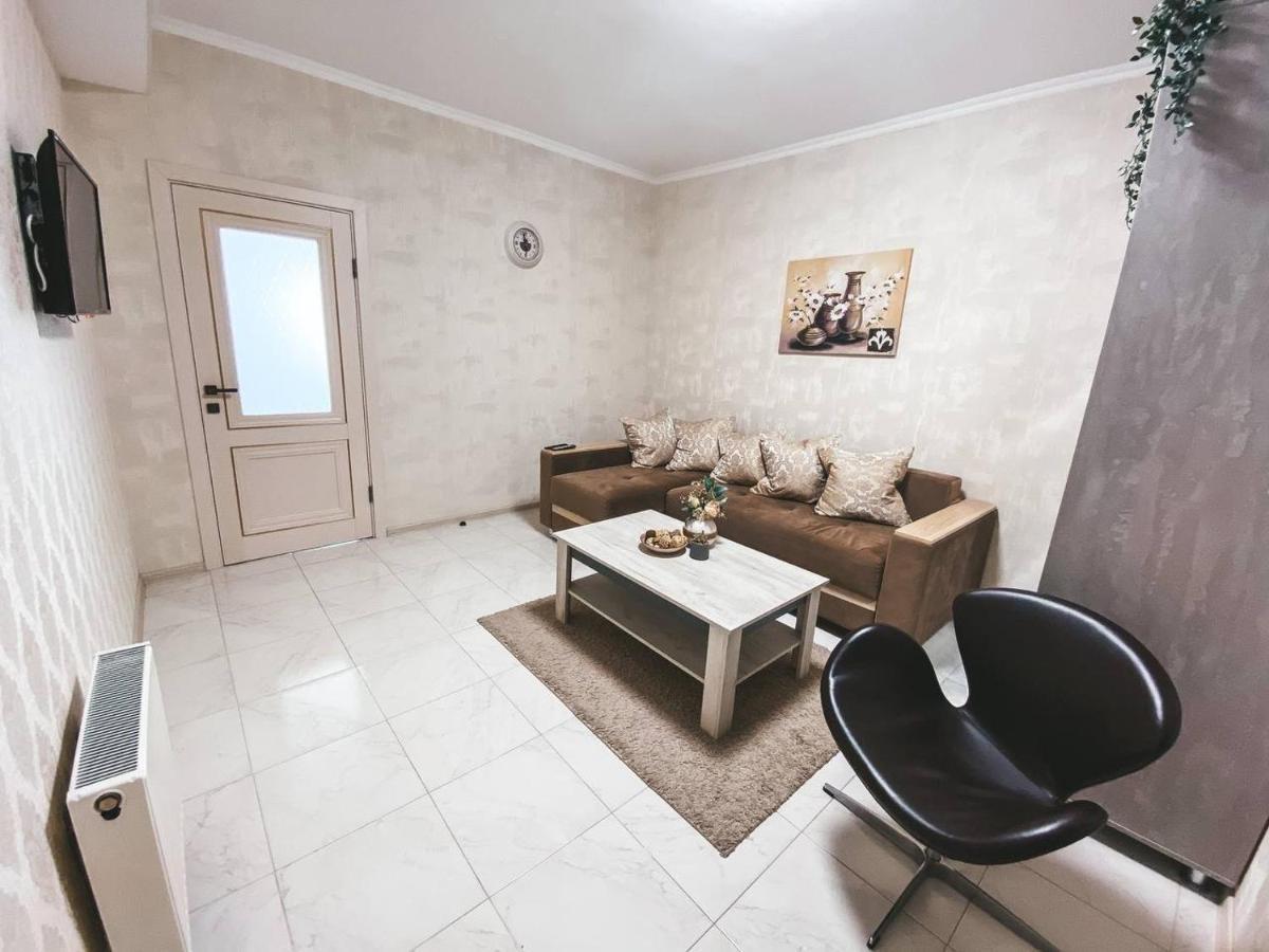 Luxury Sky Apartment Chisinau Bagian luar foto